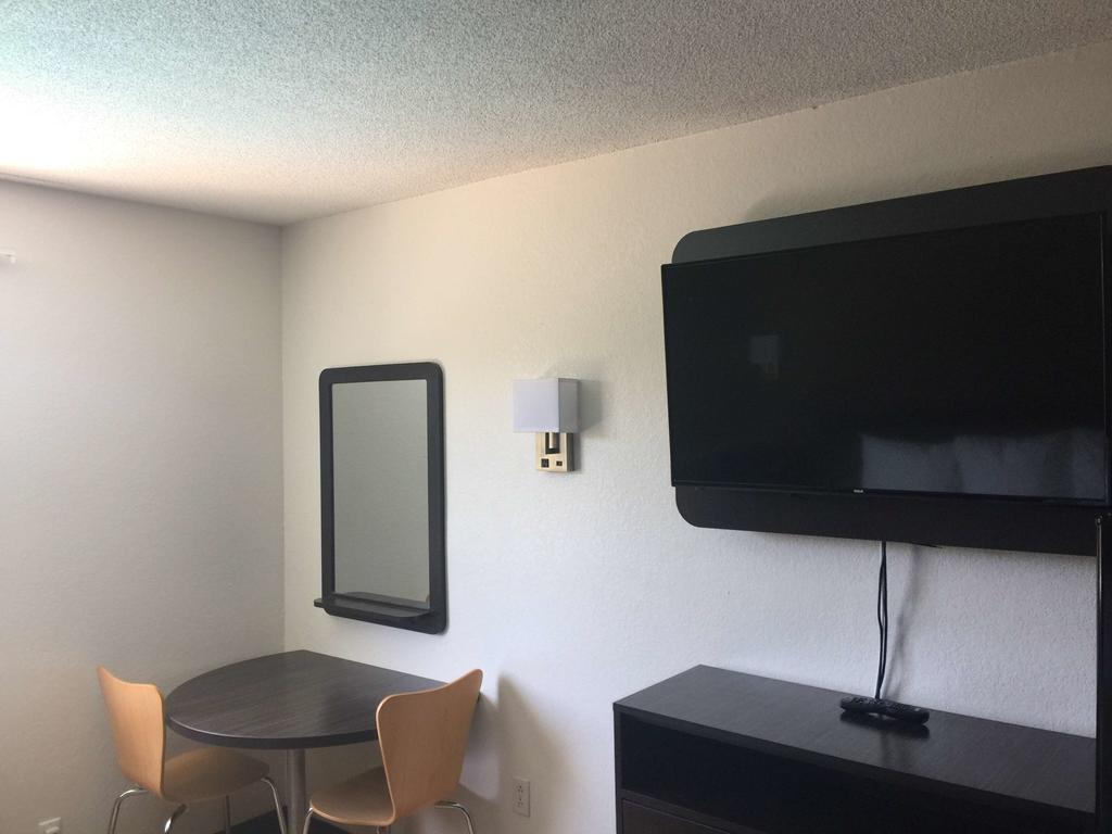 Studio 6 Pensacola, Fl Ferry Pass Экстерьер фото