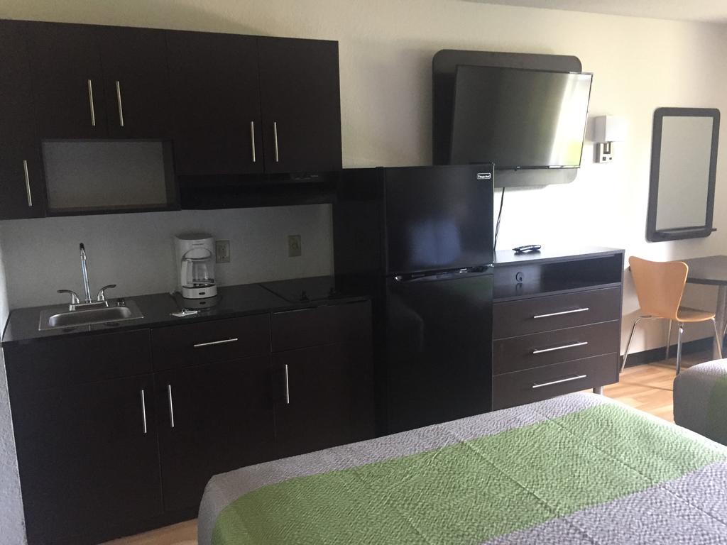 Studio 6 Pensacola, Fl Ferry Pass Экстерьер фото